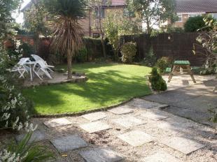 LARGE CORNER PLOT