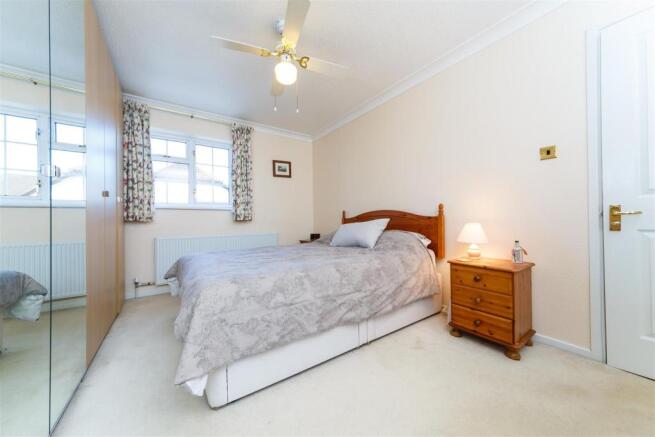 22 Unwin Close (5 of 28).jpg