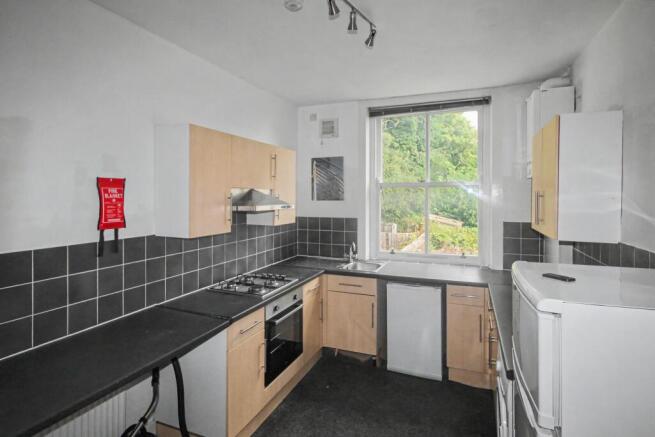 8 bed House of Multiple Occupation for sale Image 6