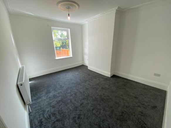 3 bed Terraced to rent Image 11