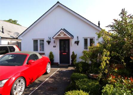 Queens Road, Corfe Mullen, Wimborne, Dorset, BH21