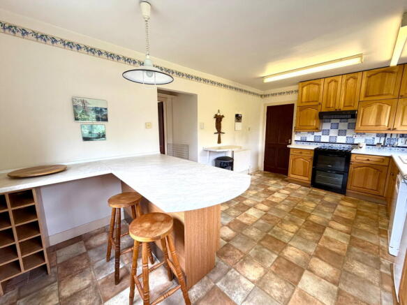 Denby Lane, Upper Denby, Huddersfield, HD8 8UN photo 4