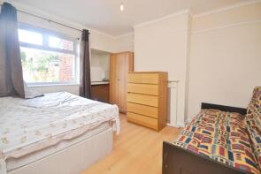 31, Winchester Road, Reading RG2 0EY