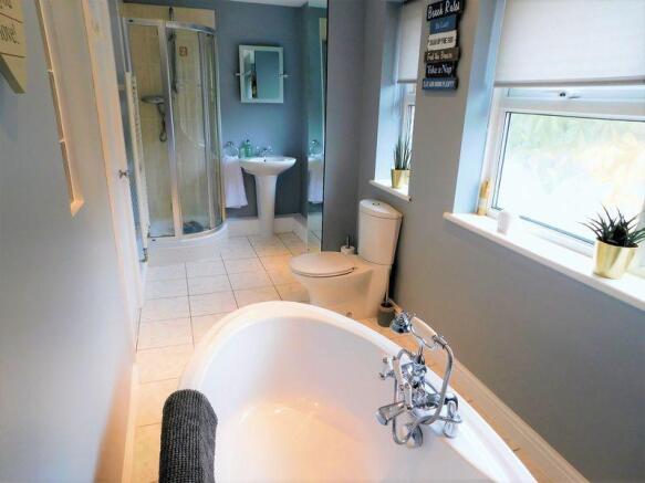 Family Bath/Sh...