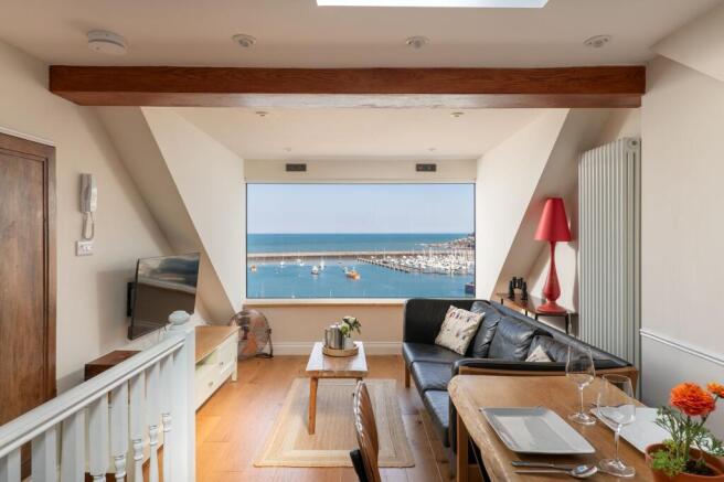 8 Sea View Terrace, Brixham