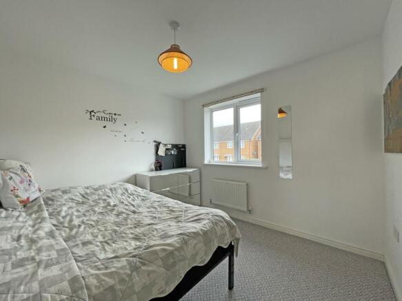 Bluebell Street 43 Bed 1.jpg