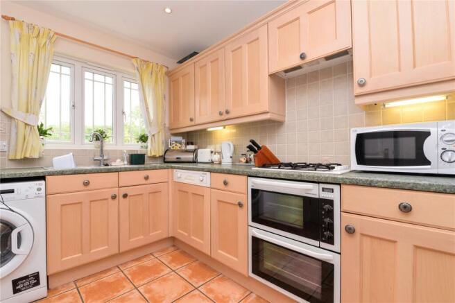 Ubsdell Close, New Milton, Hampshire, BH25 photo 2