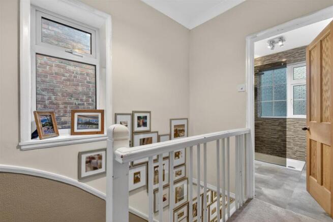 3 bed Detached for sale Image 10