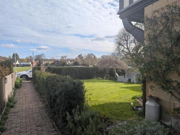 1000009132 - forge square.jpg