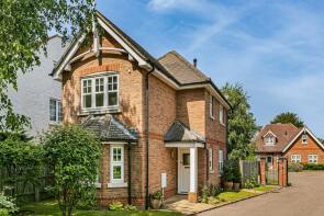 1, Oakington Close, Sunbury-on-thames TW16 5AL