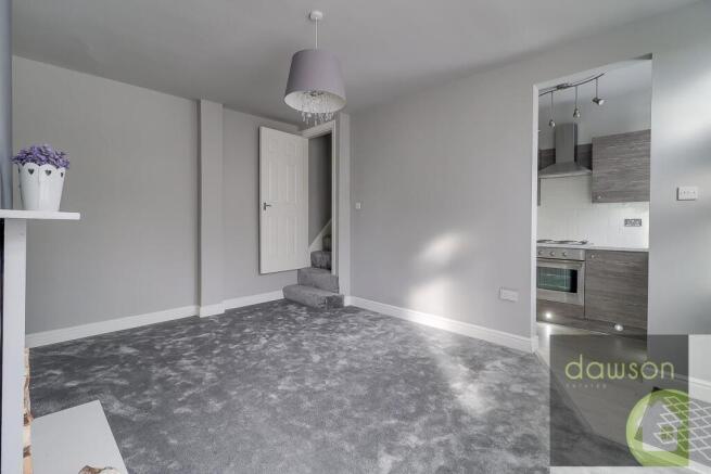 2 bed Terraced to rent Image 5