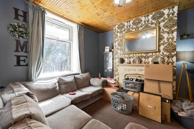 3 bed Terraced for sale Image 4