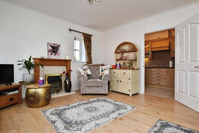 2 bed Apartment for sale Image 10