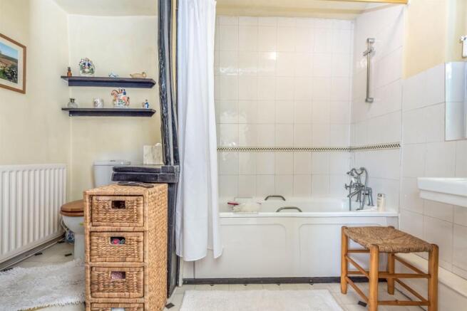 Family Bathroom: