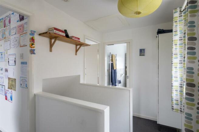 10A_Keble_Park_Crescent_17.jpg