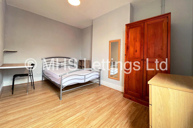 5 bed End of Terrace to rent Image 11