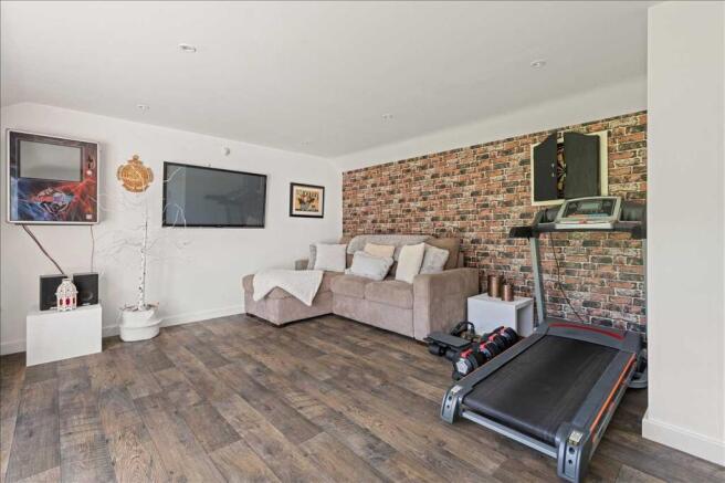 GARDEN ROOM