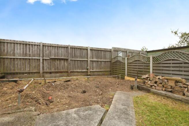 2 bed Semi-Detached for sale Image 11