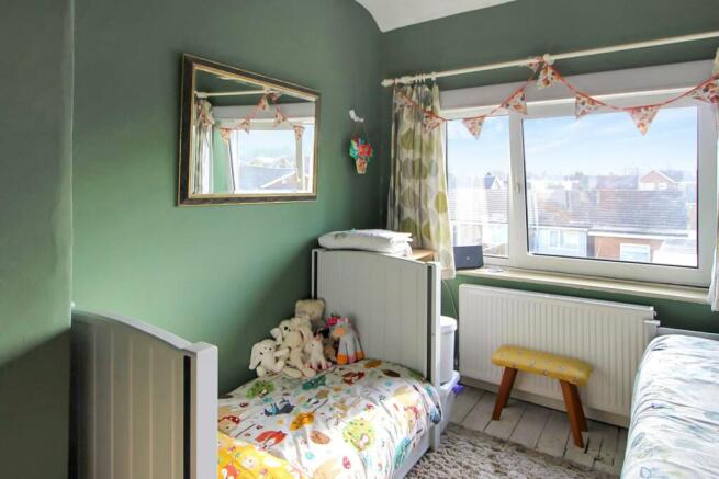 BEDROOM 2