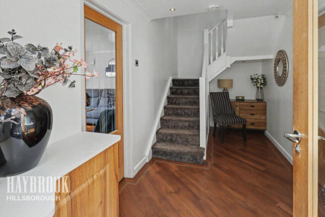 4 bed Semi-Detached for sale Image 9