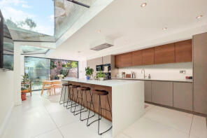 13, Amott Road, London SE15 4HU