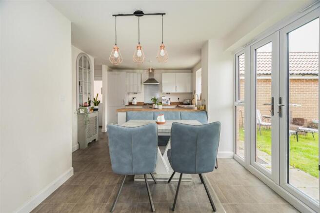 DINING/LIVING