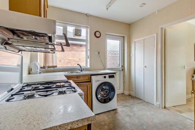 2 bed Detached Bungalow for sale Image 4