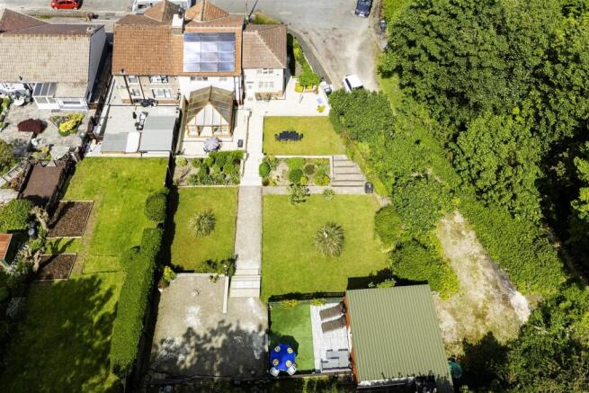 4 bed Semi-Detached for sale Image 4