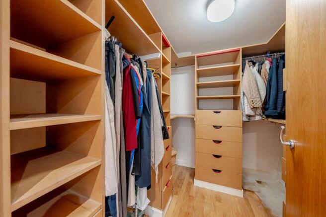 2 bed Flat for sale Image 12