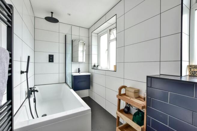 Family Bathroom View 2