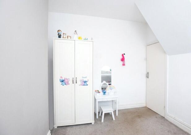 3 bed Terraced for sale Image 9