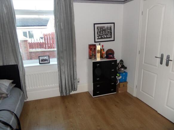 BEDROOM 4
