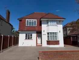 7, Mead Way, Ruislip HA4 7QW