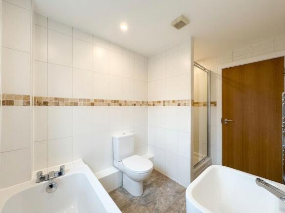 2 bed Flat to rent Image 6