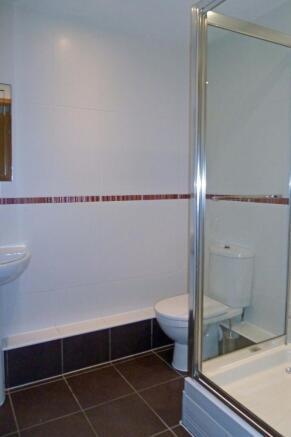 1 bed Flat to rent Image 4