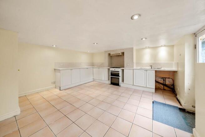 2 bed Terraced for sale Image 6
