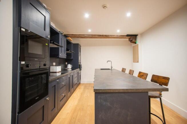 1 bed Flat Share to rent Image 6