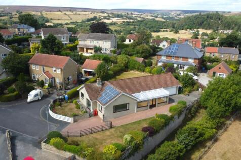 5 Moorlands Park, Castleton, Whitby, North Yorkshire, YO21 2HE