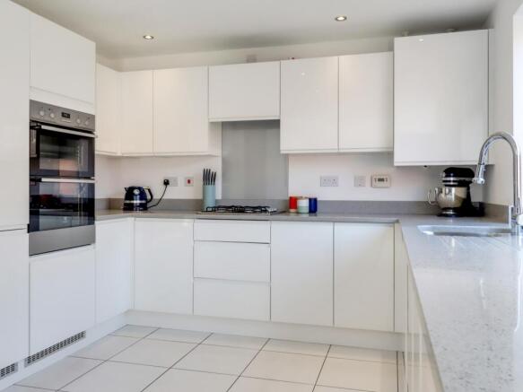 Kitchen-V