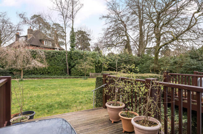 1422409-3-69b038f...