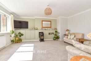 Holly House, The Street, Polegate BN26 6TX