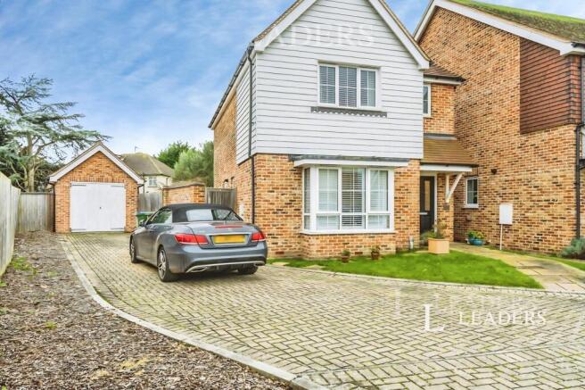 3-bed detached on Violet Close, Bognor Regis, West Sussex, £425,000
