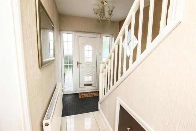 3 bed Semi-Detached for sale Image 9