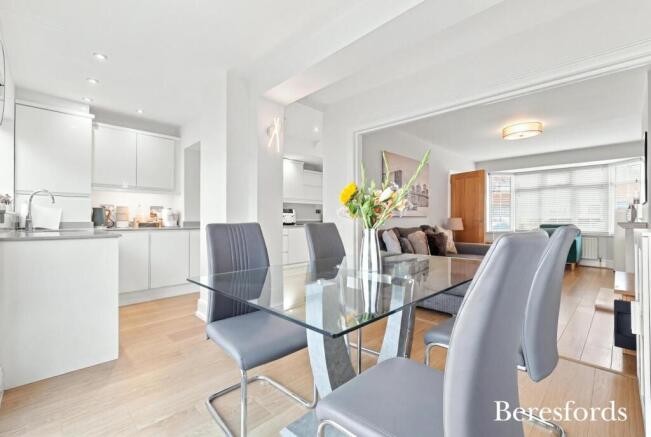 Kitchen/Dining Area