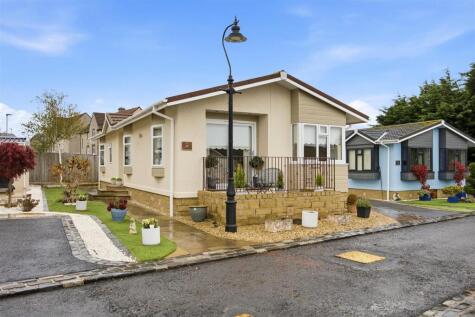 Cedar Crescent, Red Deer Village Residential Park, Stepps, Glasgow