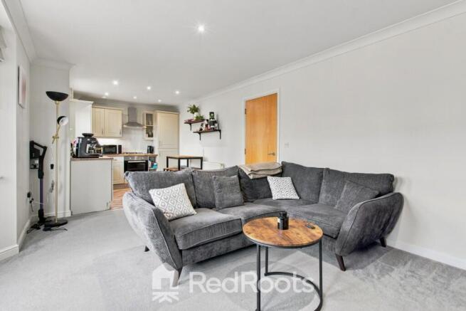 2 bed Apartment for sale Image 6