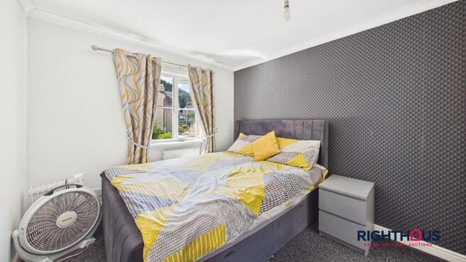 4 bed Detached for sale Image 12