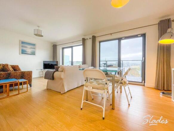 45 Citrus dining lou