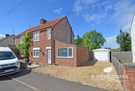 Desirable location - 30 King's Avenue, PE30 5NS