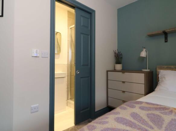 67 Masons Road Room 7 1.JPG